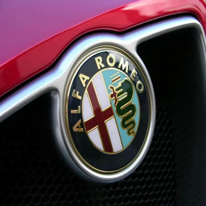 خدمات السيارات الكويت 2 الفا-روميو-Alfa-Romeo